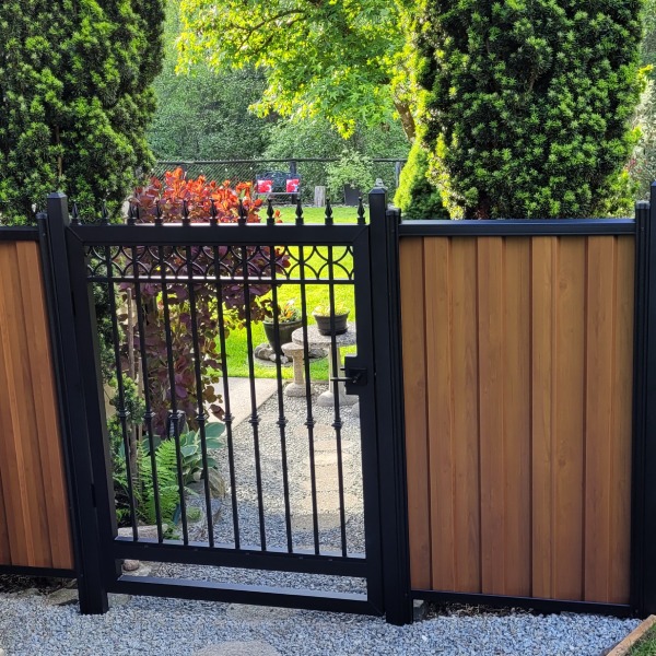 no maintenance privacy fence